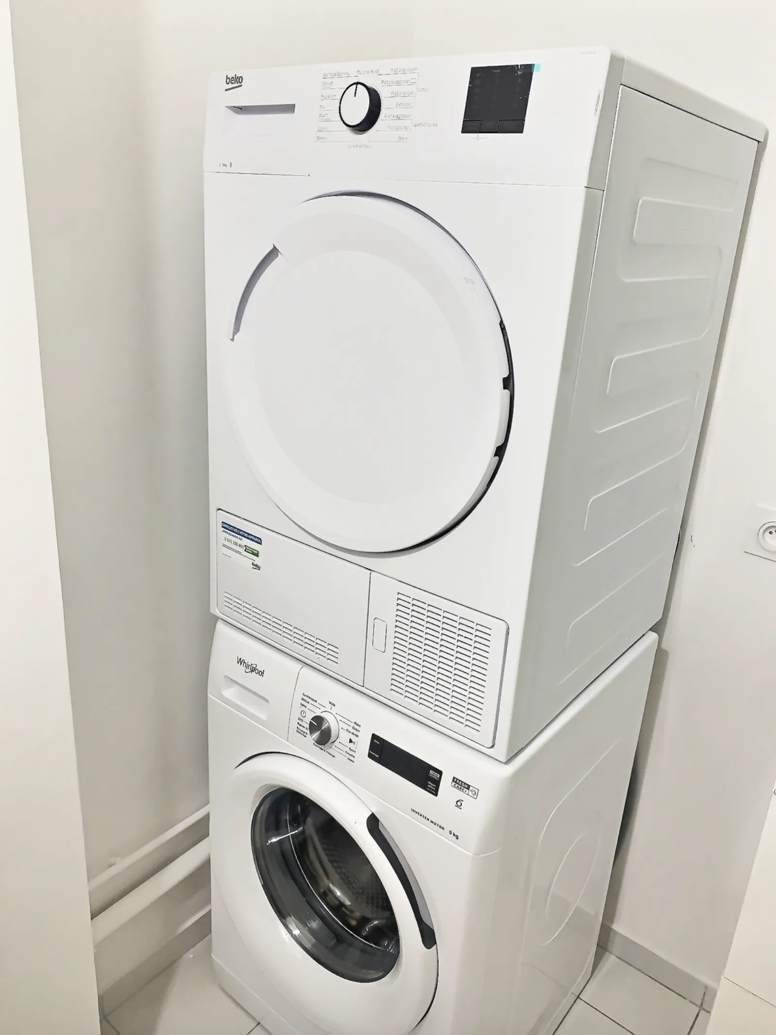 Lave-linge et sèche-linge dans l'appartement