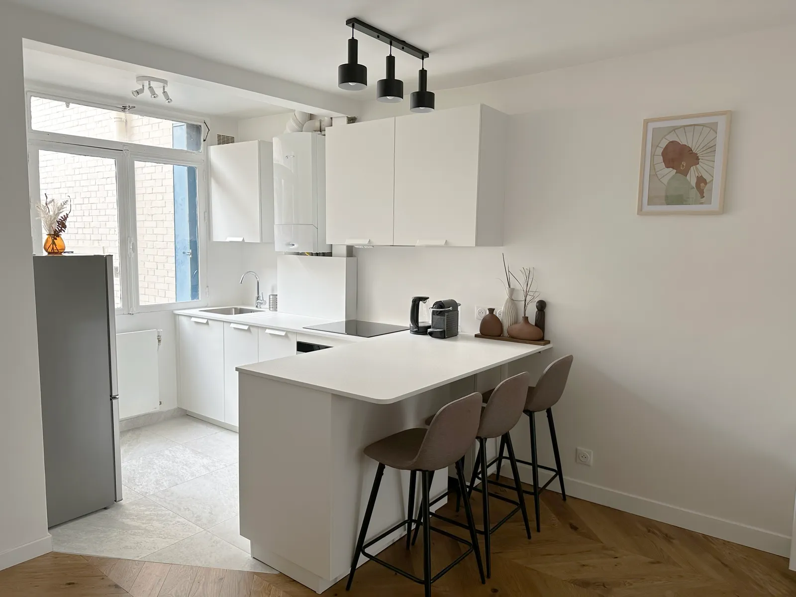 Cuisine ouverte avec comptoir bar